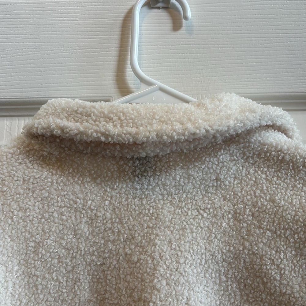 Universal Thread Shacket - Picture 3 of 16